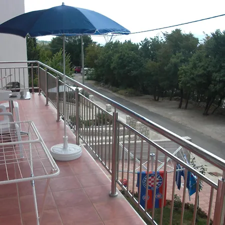 Apartment Mirjana *