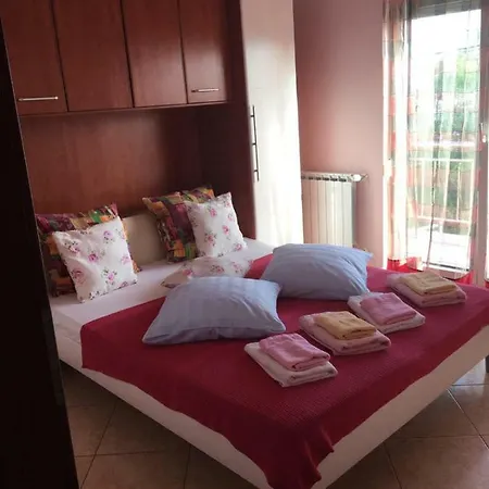 Mirjana Apartment *